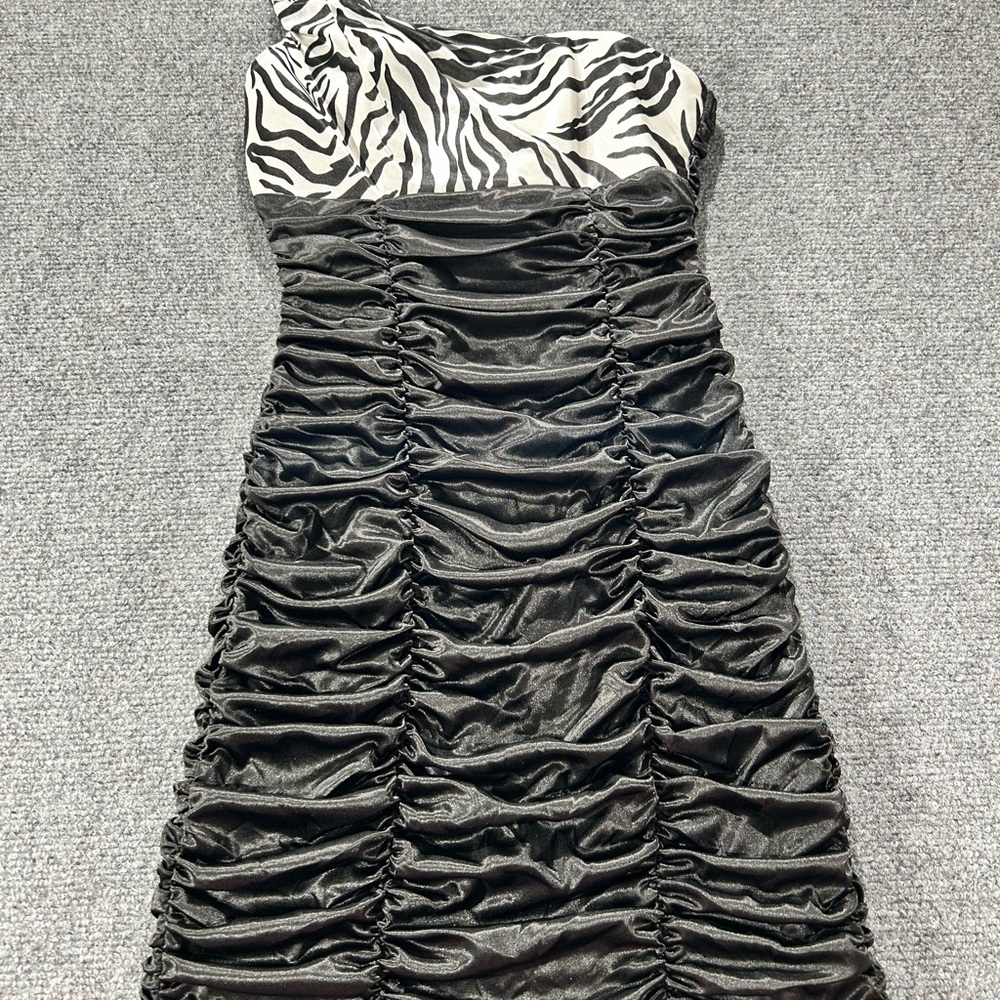Zebra Print One Shoulder Black Ruched Bodycon Mini Dress-Black and White
